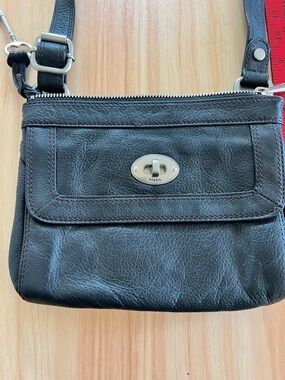Fossil Black Leather Crossbody with Turn-Lock Detail